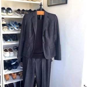 Calvin Klein black denim like suit —2piece